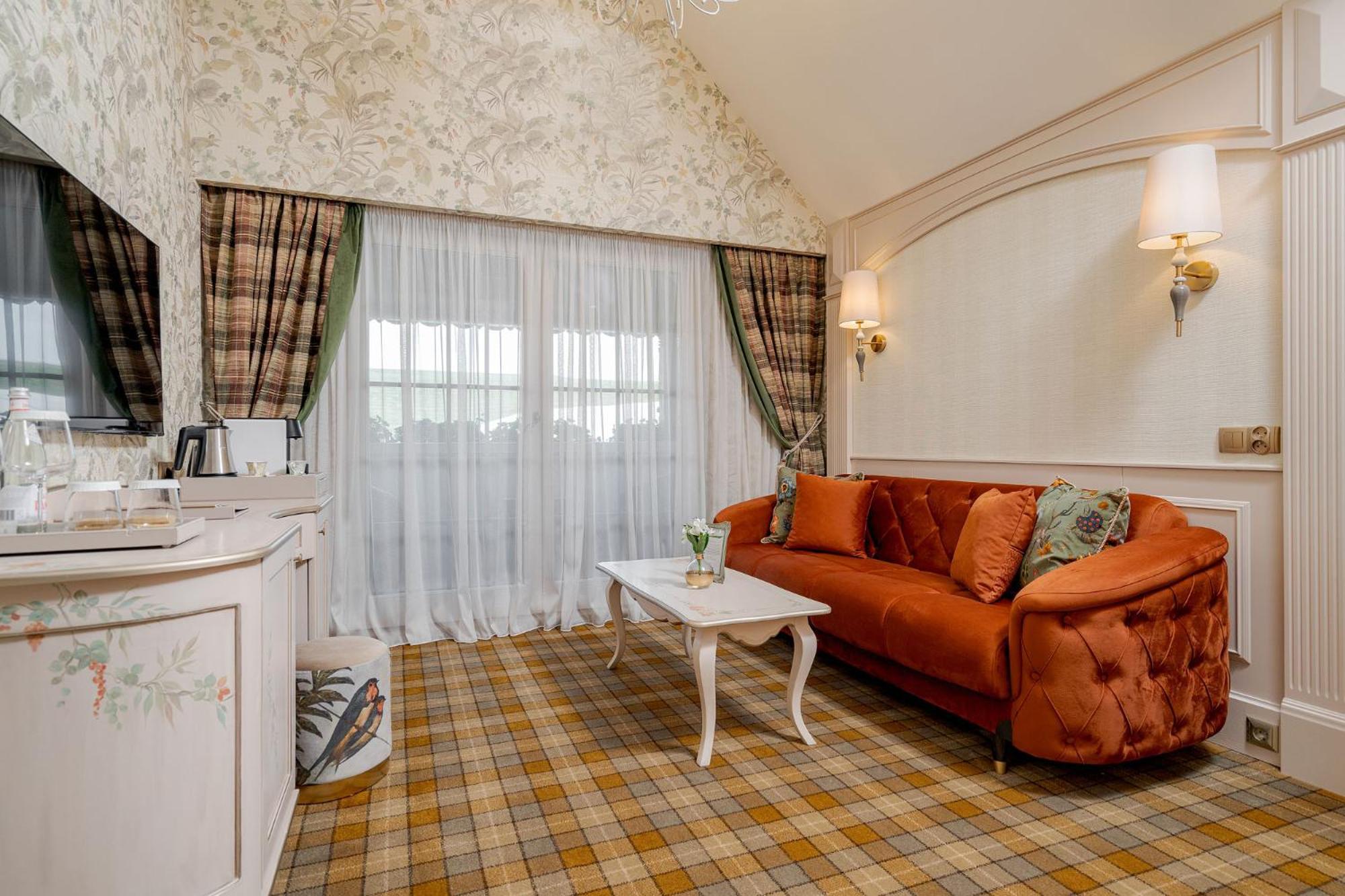 Casa Timis - Wellness & Spa Resort Chitorani Екстериор снимка A suite at the hotel